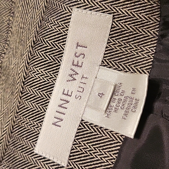 Two PC pant suit by Nine West - Picture 9 of 11